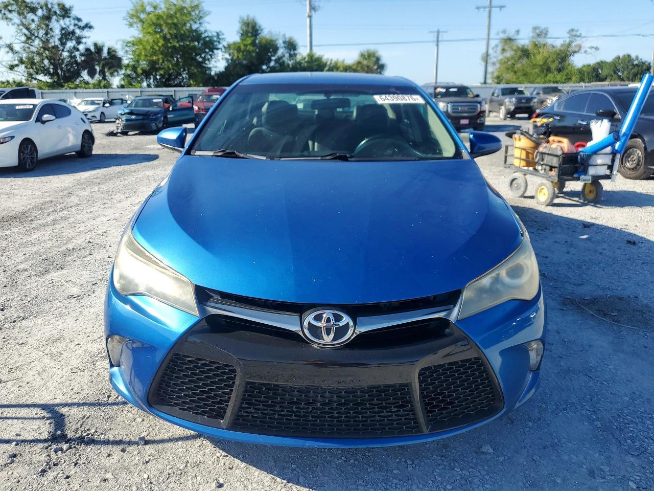 2017 TOYOTA CAMRY SE — Фото 5 из 12