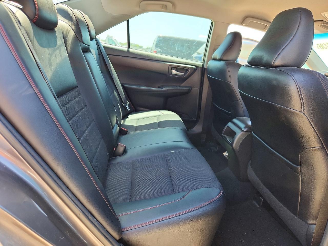 2017 TOYOTA CAMRY SE — Фото 10 из 13