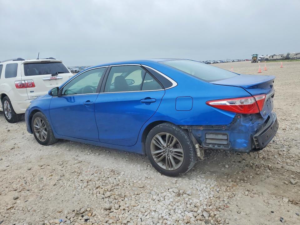 4T1BF1FK8HU629401 2017 TOYOTA CAMRY photo no. 2