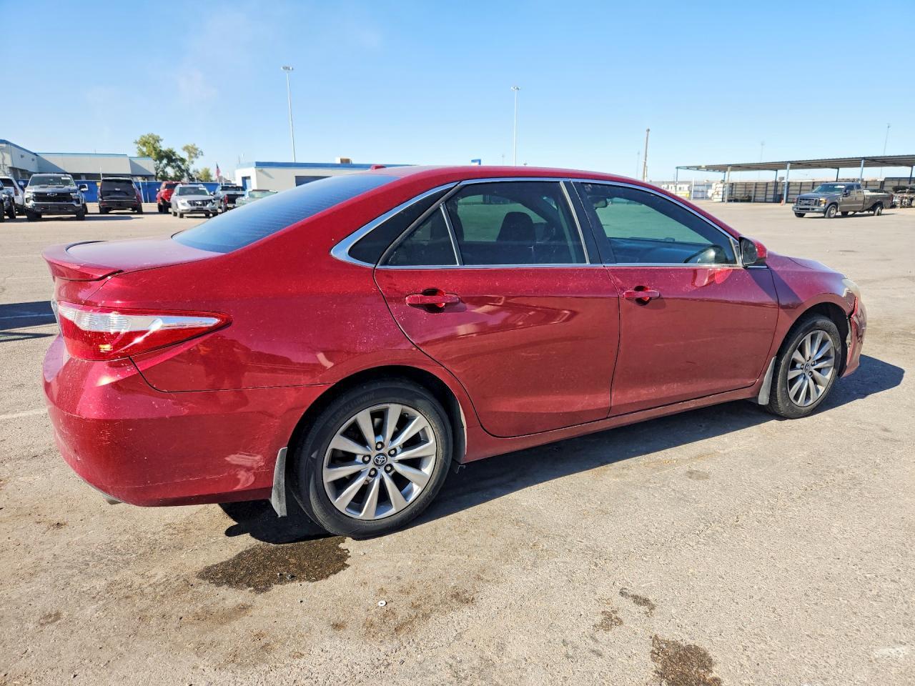 4T1BF1FK1HU765823 2017 TOYOTA CAMRY photo no. 3