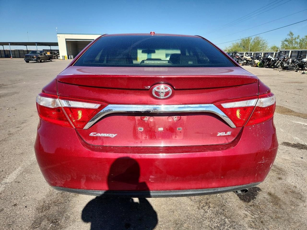 4T1BF1FK1HU765823 2017 TOYOTA CAMRY photo no. 6
