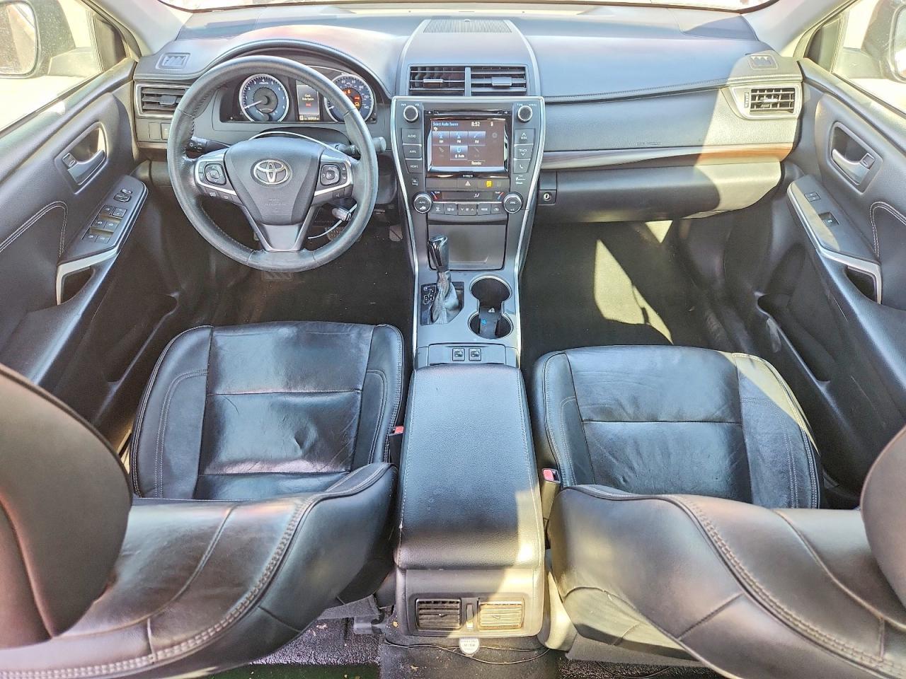4T1BF1FK1HU765823 2017 TOYOTA CAMRY photo no. 8