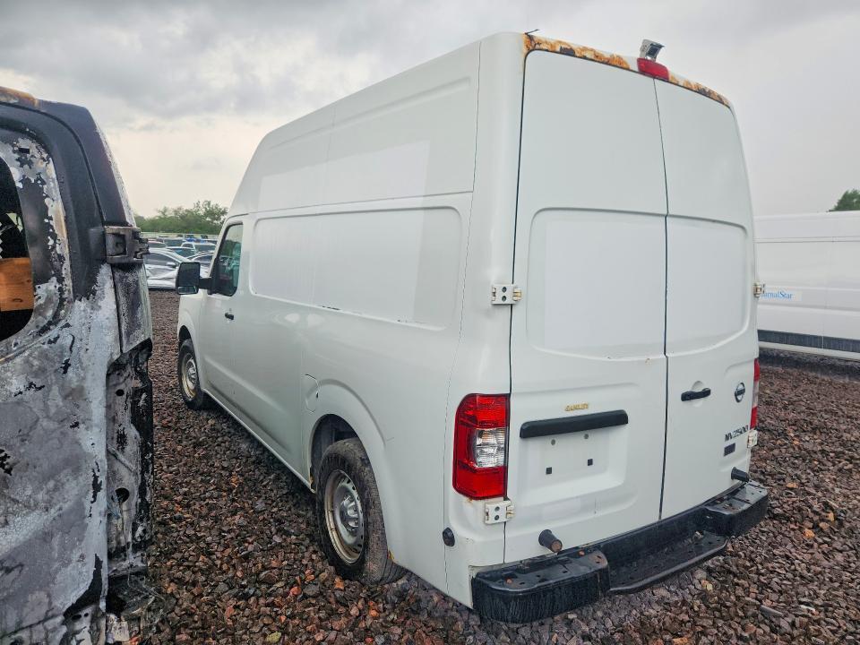 2014 NISSAN NV 2500 — Фото 2 из 12