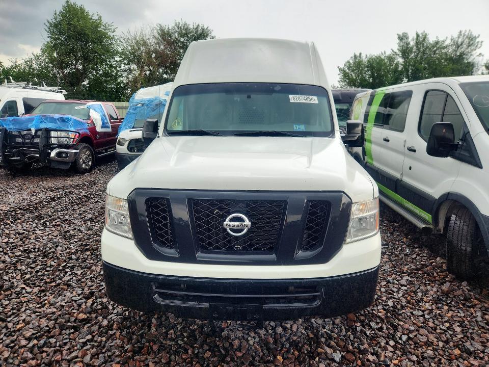 2014 NISSAN NV 2500 — Фото 5 из 12