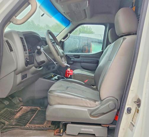 2014 NISSAN NV 2500 — Фото 7 из 12