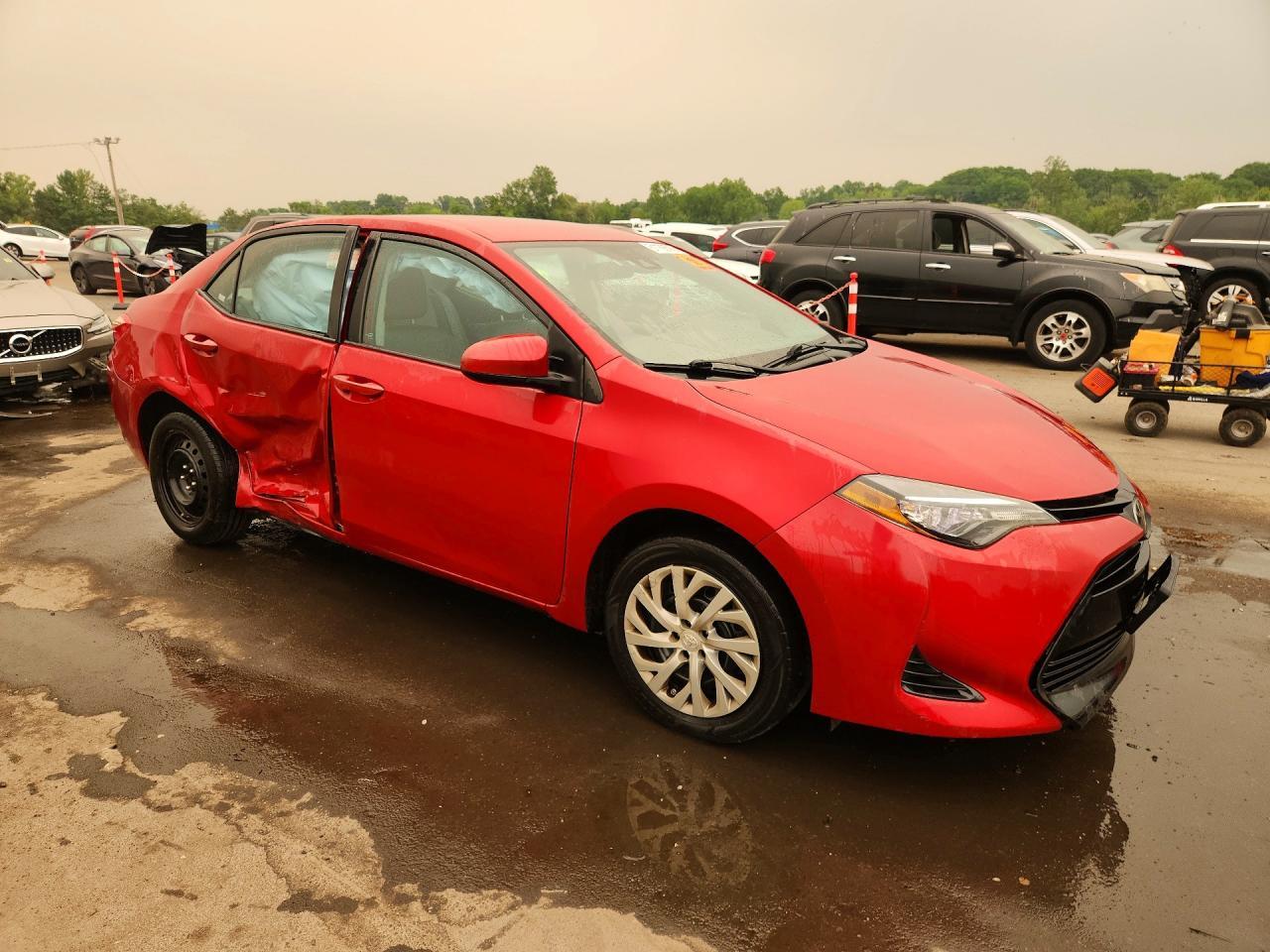 2017 TOYOTA COROLLA LE — Фото 4 из 12