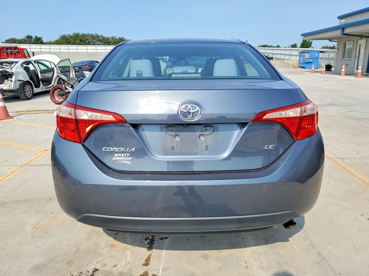 2T1BURHEXHC828270 2017 TOYOTA COROLLA photo no. 6