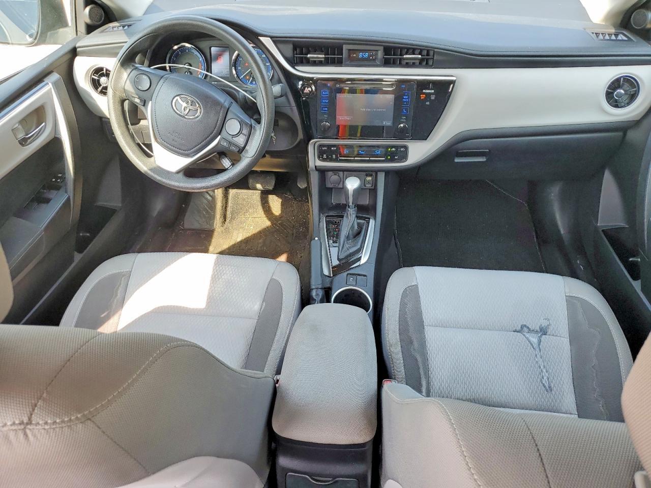 2T1BURHEXHC828270 2017 TOYOTA COROLLA photo no. 8