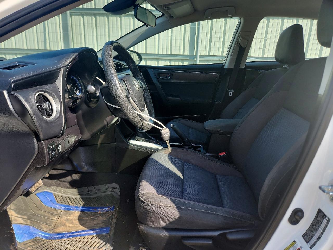 2017 TOYOTA COROLLA — Фото 7 из 13