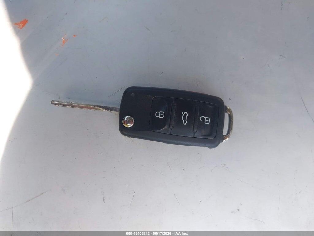 1VWBN7A33CC026331 2012 VOLKSWAGEN PASSAT photo no. 11