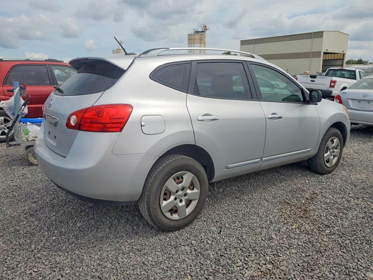 2014 NISSAN ROGUE SELECT S — Фото 3 из 13