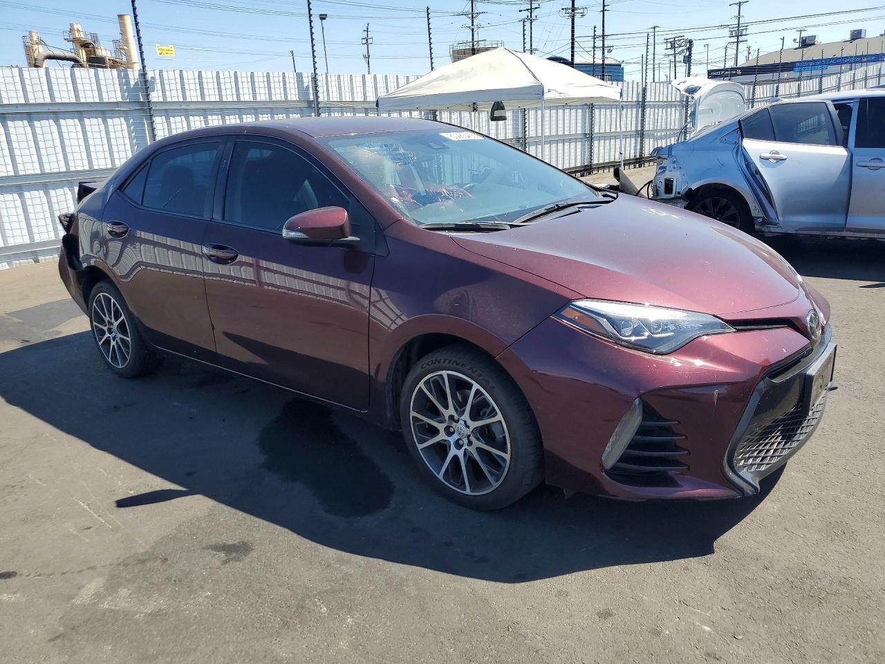 5YFBURHE4HP573101 2017 TOYOTA COROLLA photo no. 4