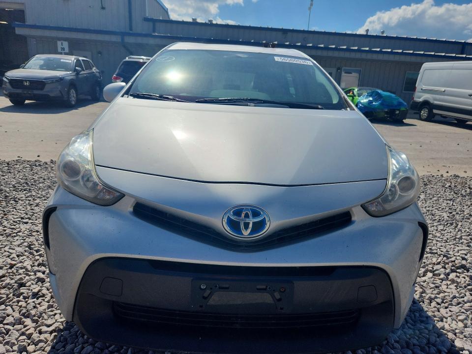 2017 TOYOTA PRIUS V THREE — Фото 5 из 12