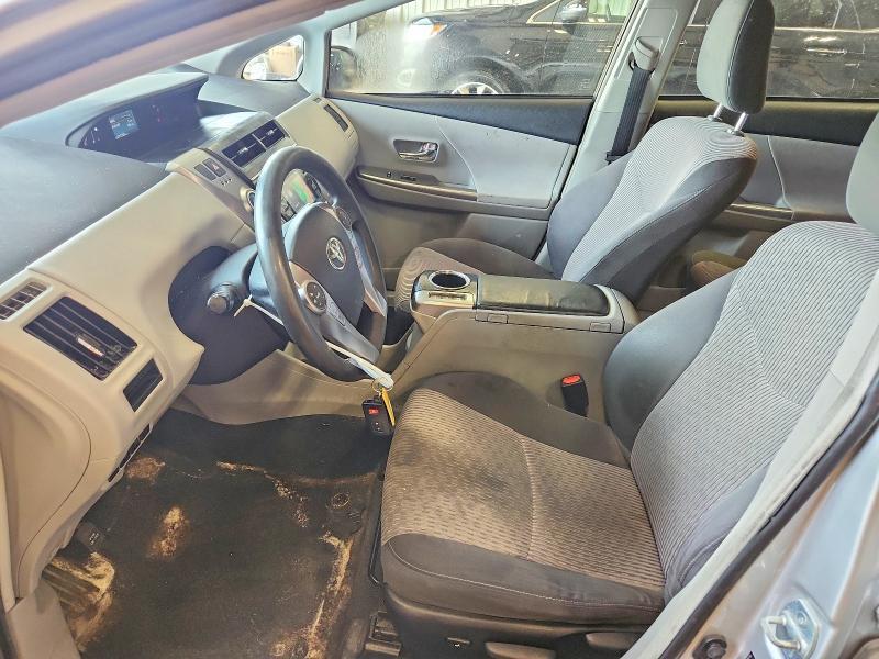 2017 TOYOTA PRIUS V THREE — Фото 7 из 12