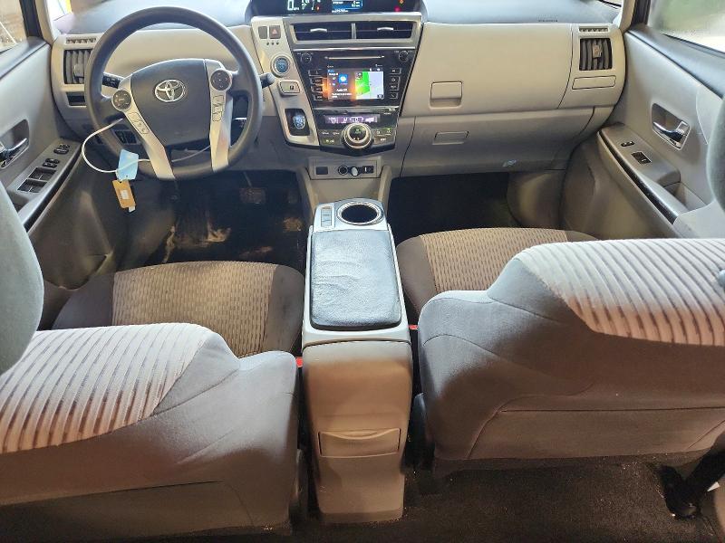2017 TOYOTA PRIUS V THREE — Фото 8 из 12