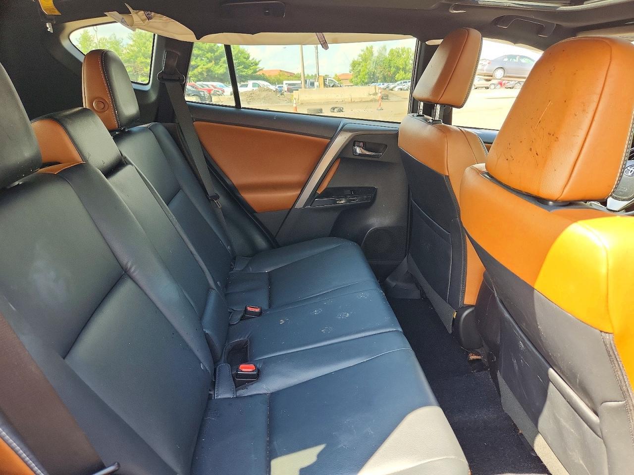 2017 TOYOTA RAV4 SE — Фото 11 из 13