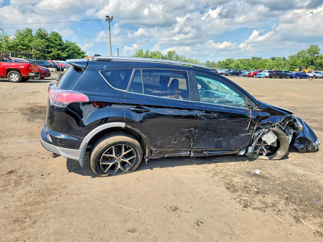 2017 TOYOTA RAV4 SE — Фото 3 из 13