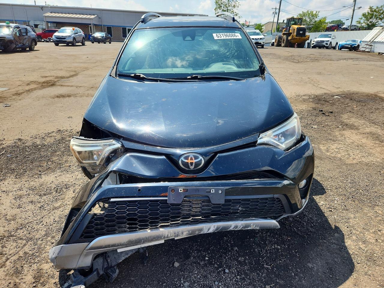 2017 TOYOTA RAV4 SE — Фото 5 из 13