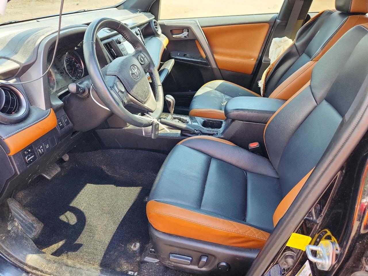 2017 TOYOTA RAV4 SE — Фото 7 из 13