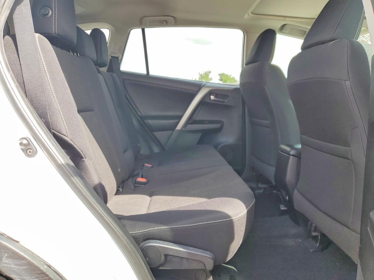 2T3WFREV2HW380273 2017 TOYOTA RAV4 photo no. 11