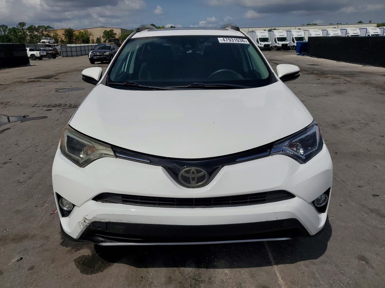2T3WFREV2HW380273 2017 TOYOTA RAV4 photo no. 5