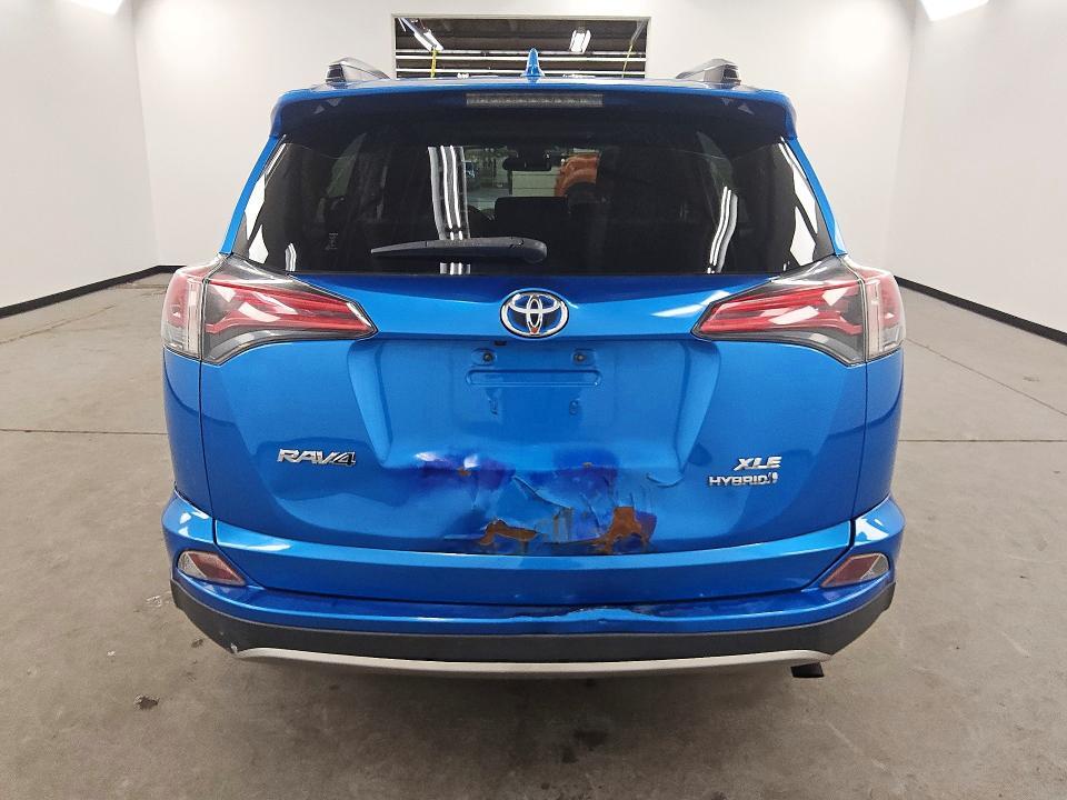 2017 TOYOTA RAV4 HYBRID XLE — Фото 6 из 12