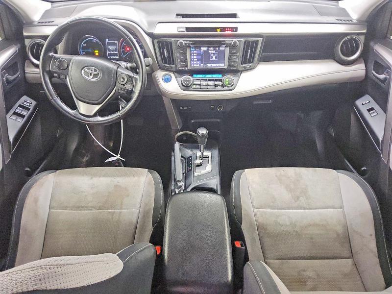 2017 TOYOTA RAV4 HYBRID XLE — Фото 8 из 12