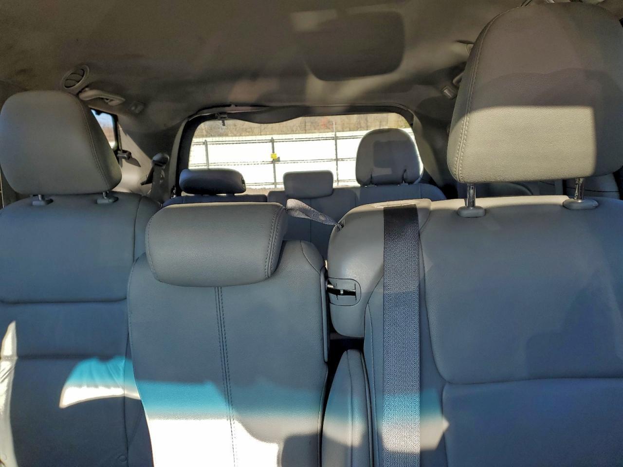 2017 TOYOTA SIENNA XLE — Фото 10 из 13
