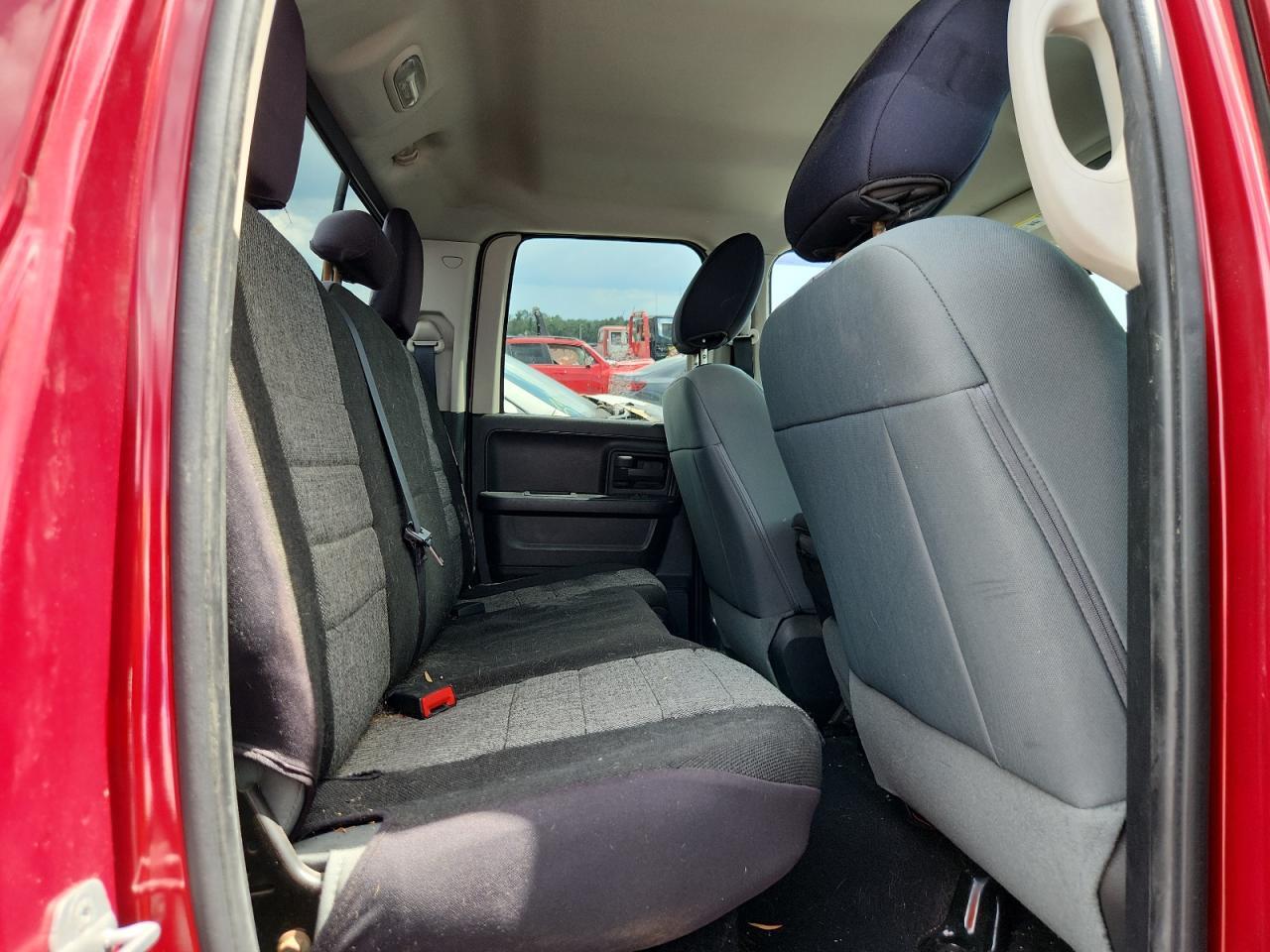 2014 RAM 1500 ST — Фото 10 из 12