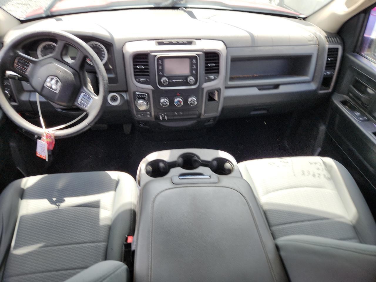 2014 RAM 1500 ST — Фото 8 из 12
