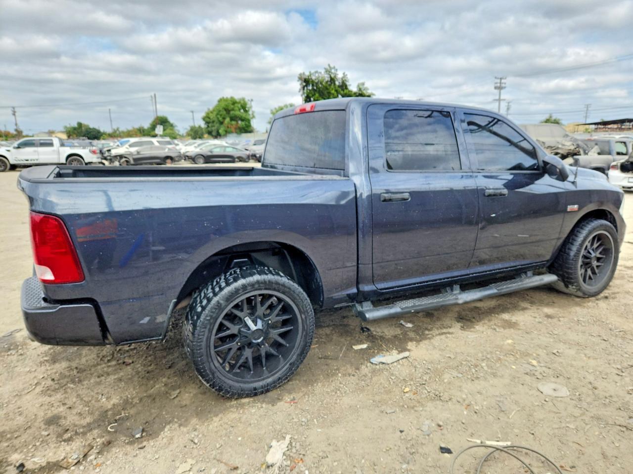 2014 RAM 1500 ST — Фото 3 из 12