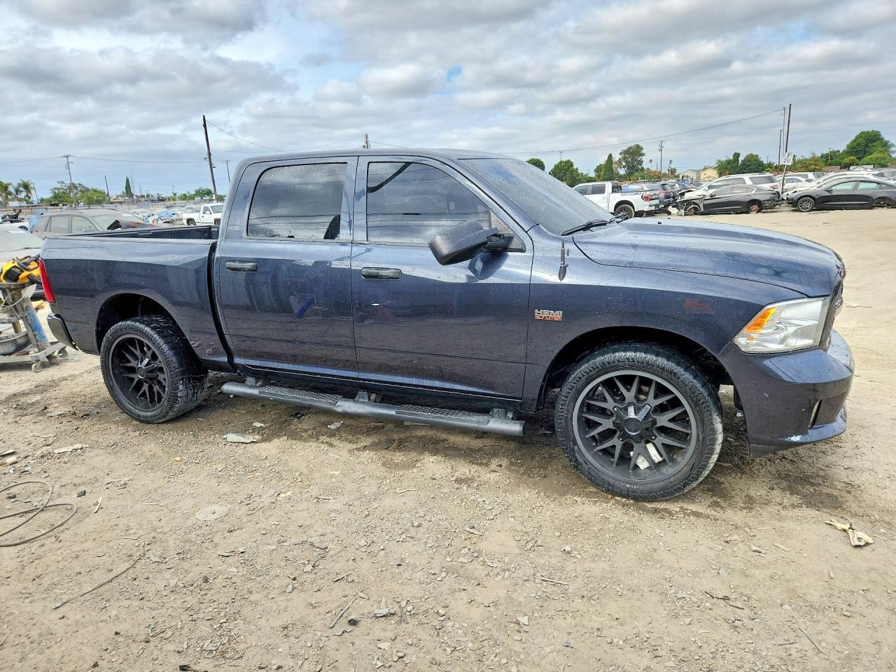 2014 RAM 1500 ST — Фото 4 из 12
