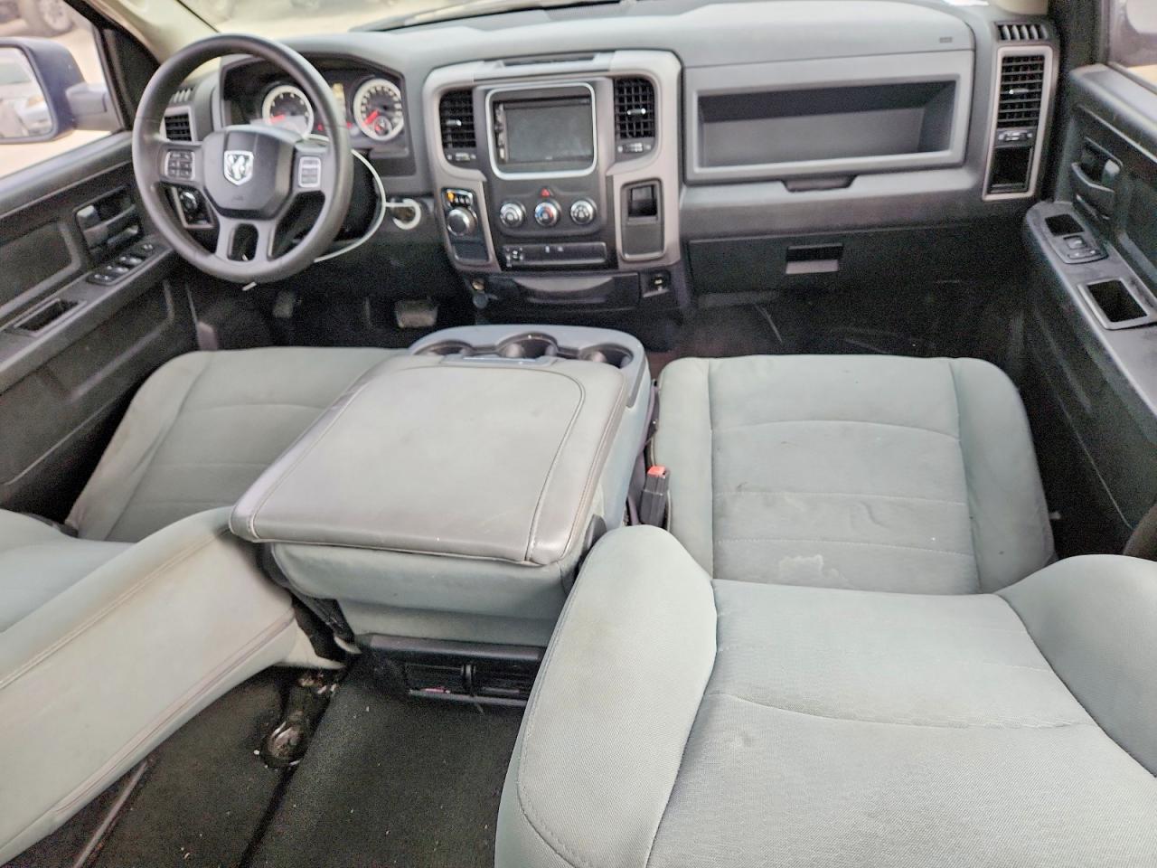 2014 RAM 1500 ST — Фото 8 из 12