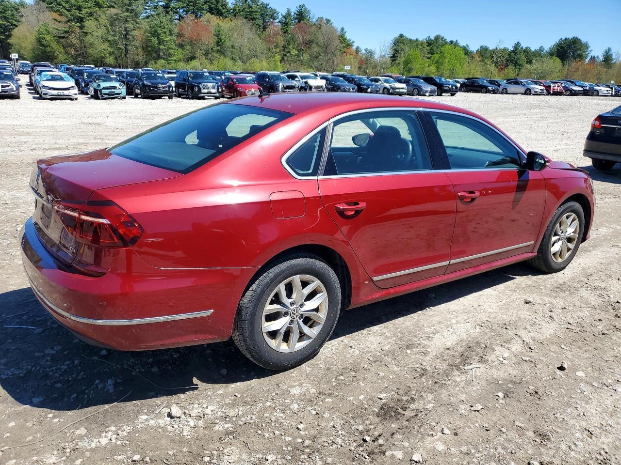 2017 VOLKSWAGEN PASSAT S — Фото 3 из 12