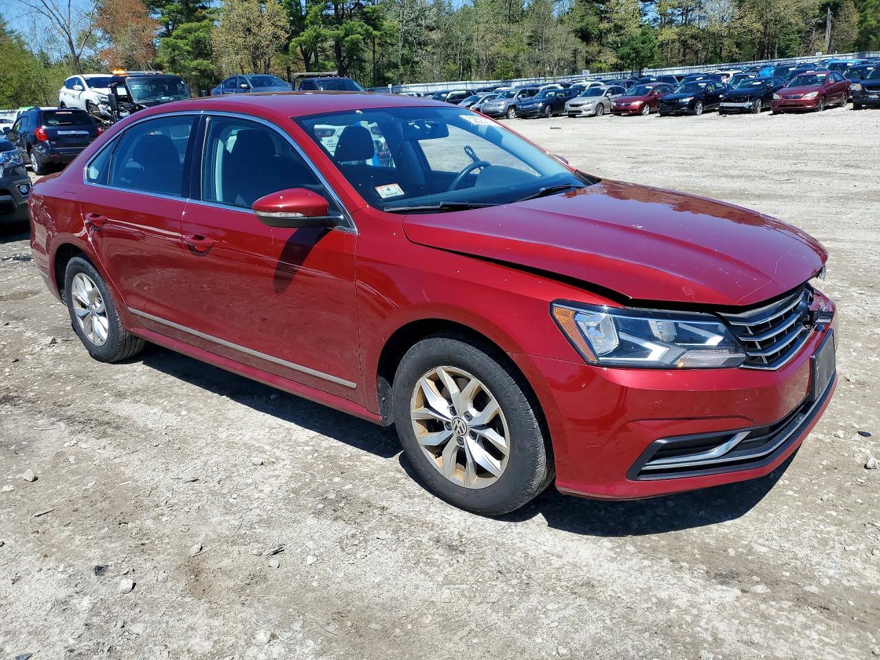 2017 VOLKSWAGEN PASSAT S — Фото 4 из 12