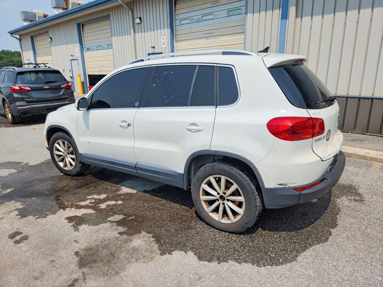 2017 VOLKSWAGEN TIGUAN 2.0T WOLFSBURG EDITION — Фото 2 из 13