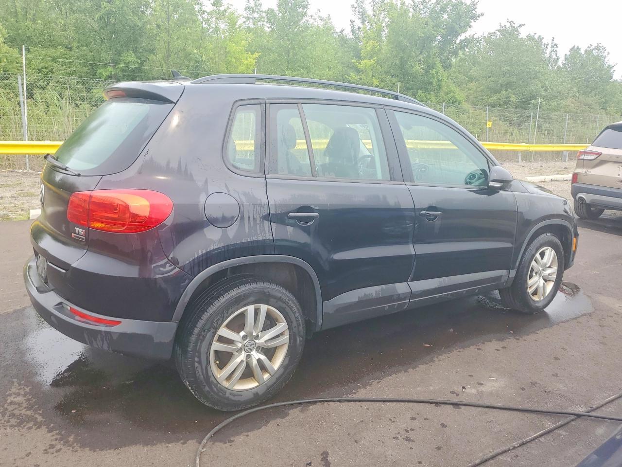 2017 VOLKSWAGEN TIGUAN S — Фото 3 из 13