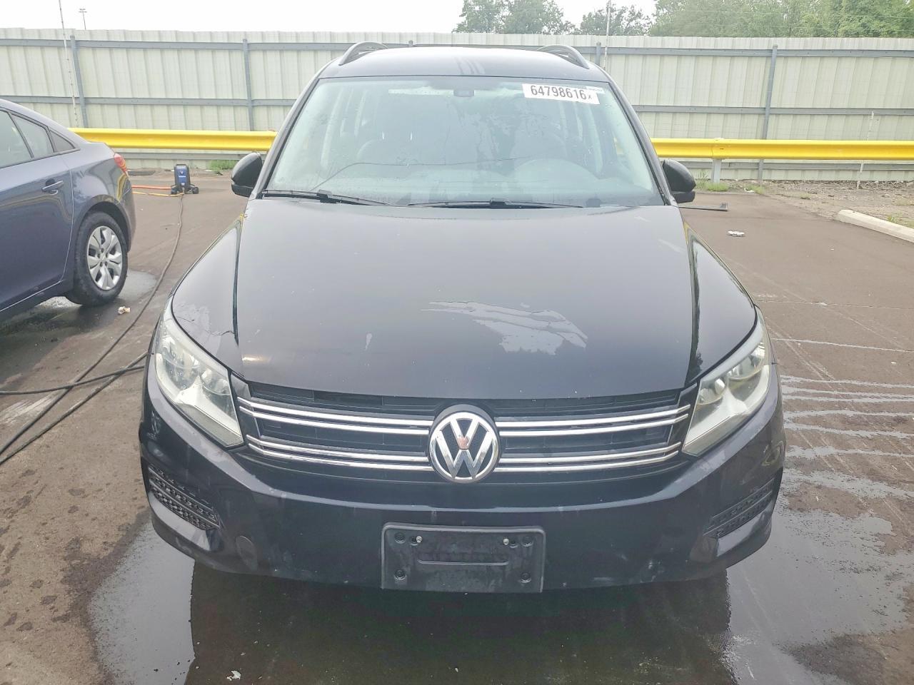 2017 VOLKSWAGEN TIGUAN S — Фото 5 из 13