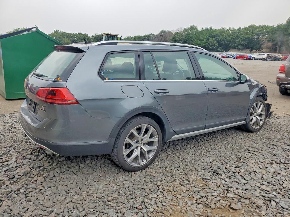 2017 VOLKSWAGEN GOLF ALLTRACK S — Фото 3 из 13