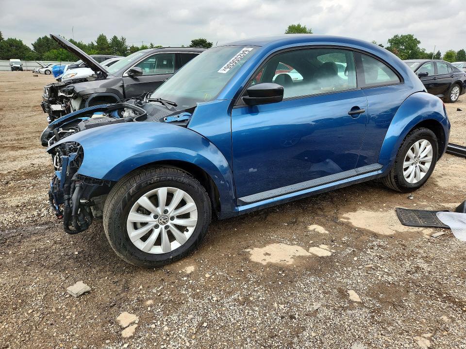 2017 VOLKSWAGEN BEETLE 3VWF17AT4HM626956