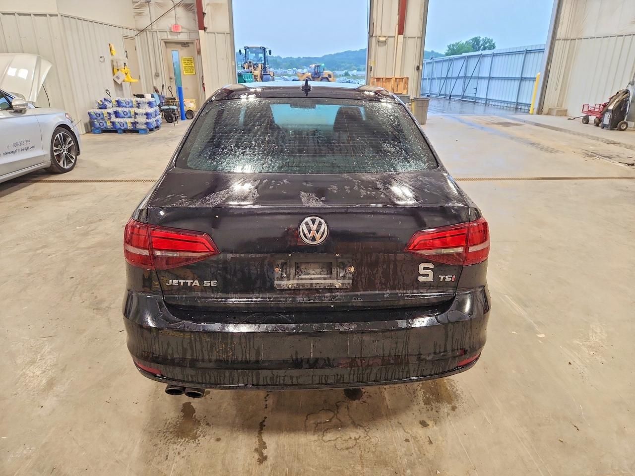 2017 VOLKSWAGEN JETTA SE — Фото 6 из 12