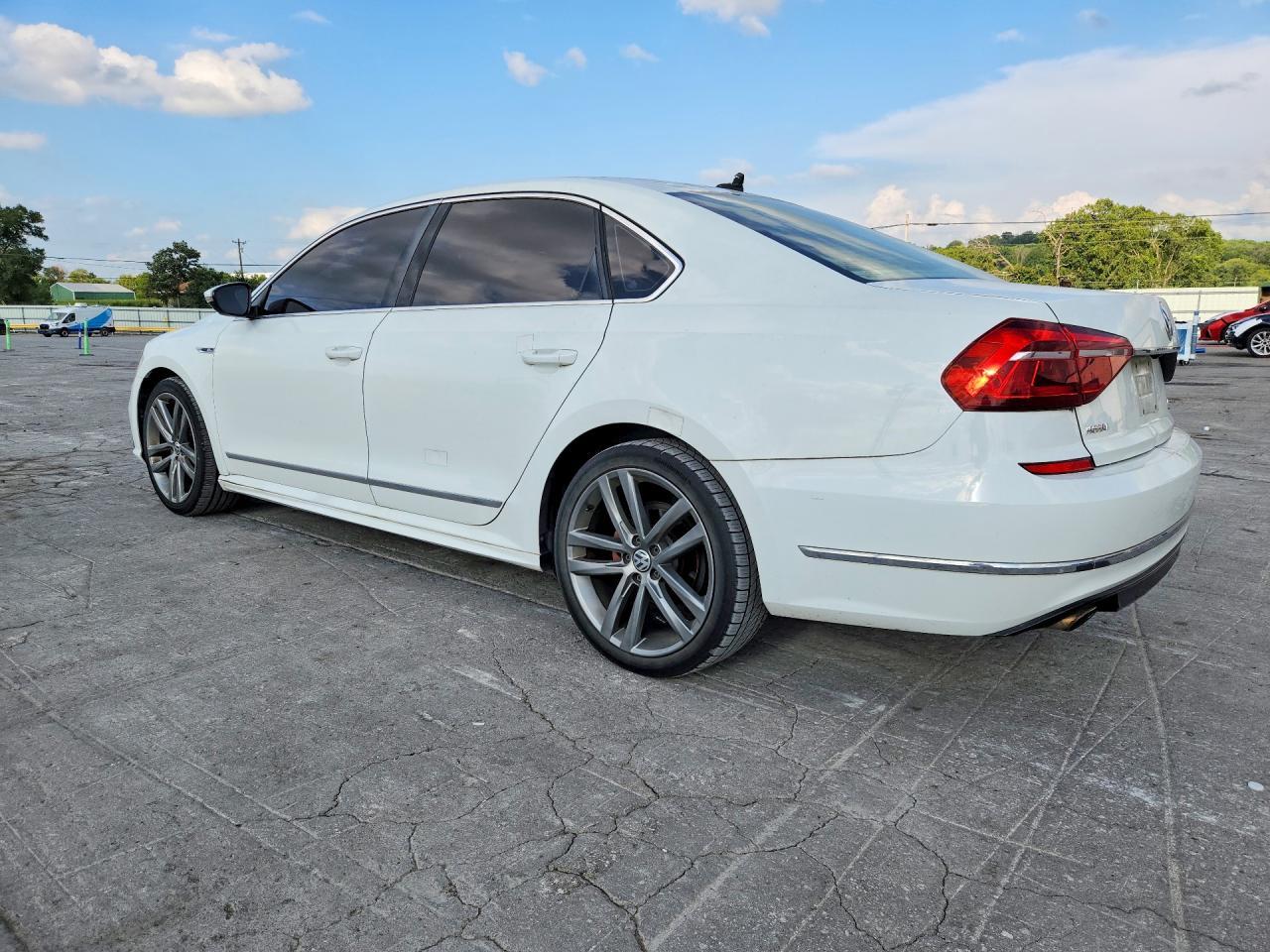 2017 VOLKSWAGEN PASSAT R-LINE — Фото 2 из 12