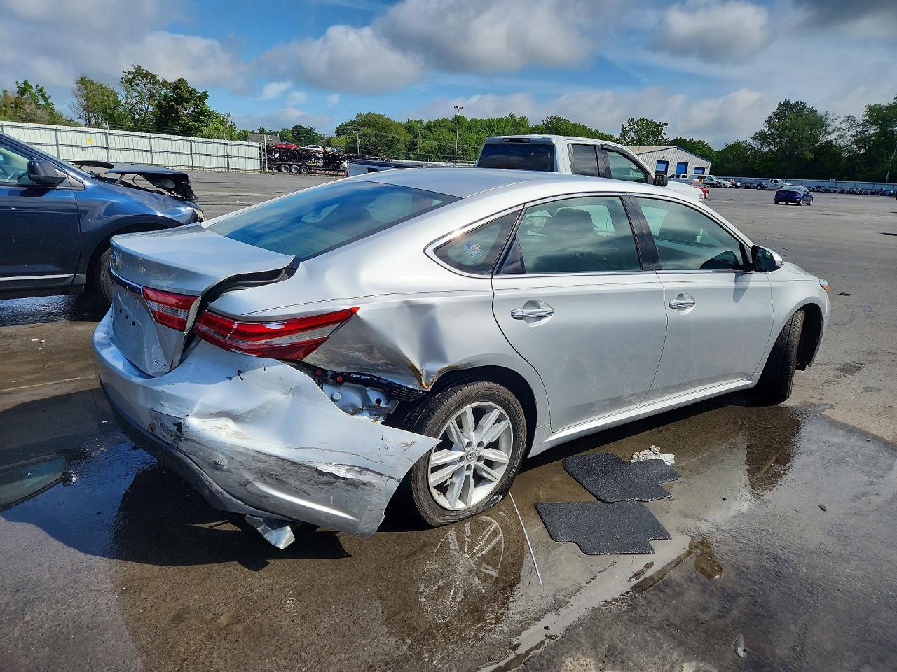 2014 TOYOTA AVALON XLE — Фото 3 из 12