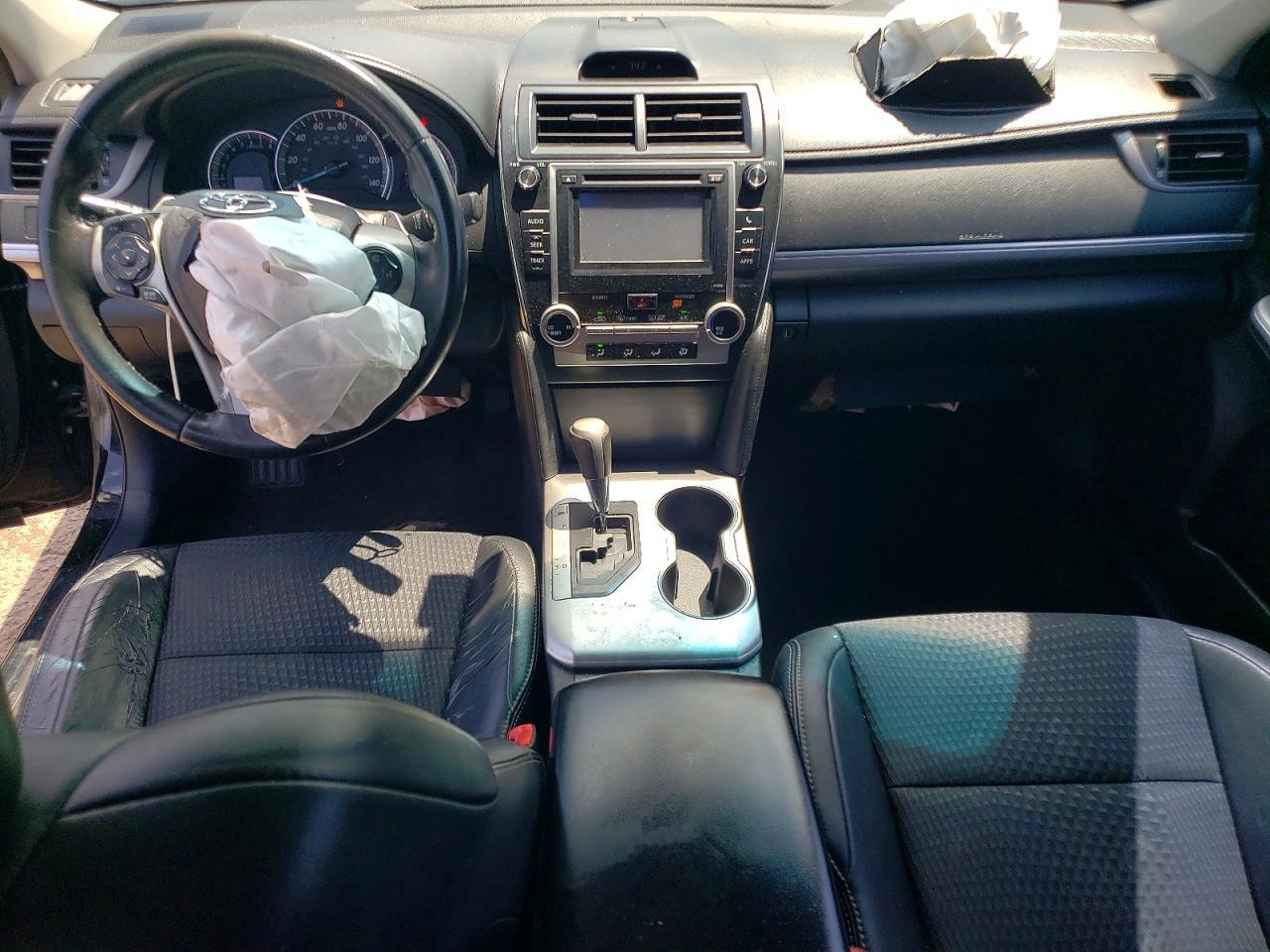 2014 TOYOTA CAMRY SE — Фото 8 из 12