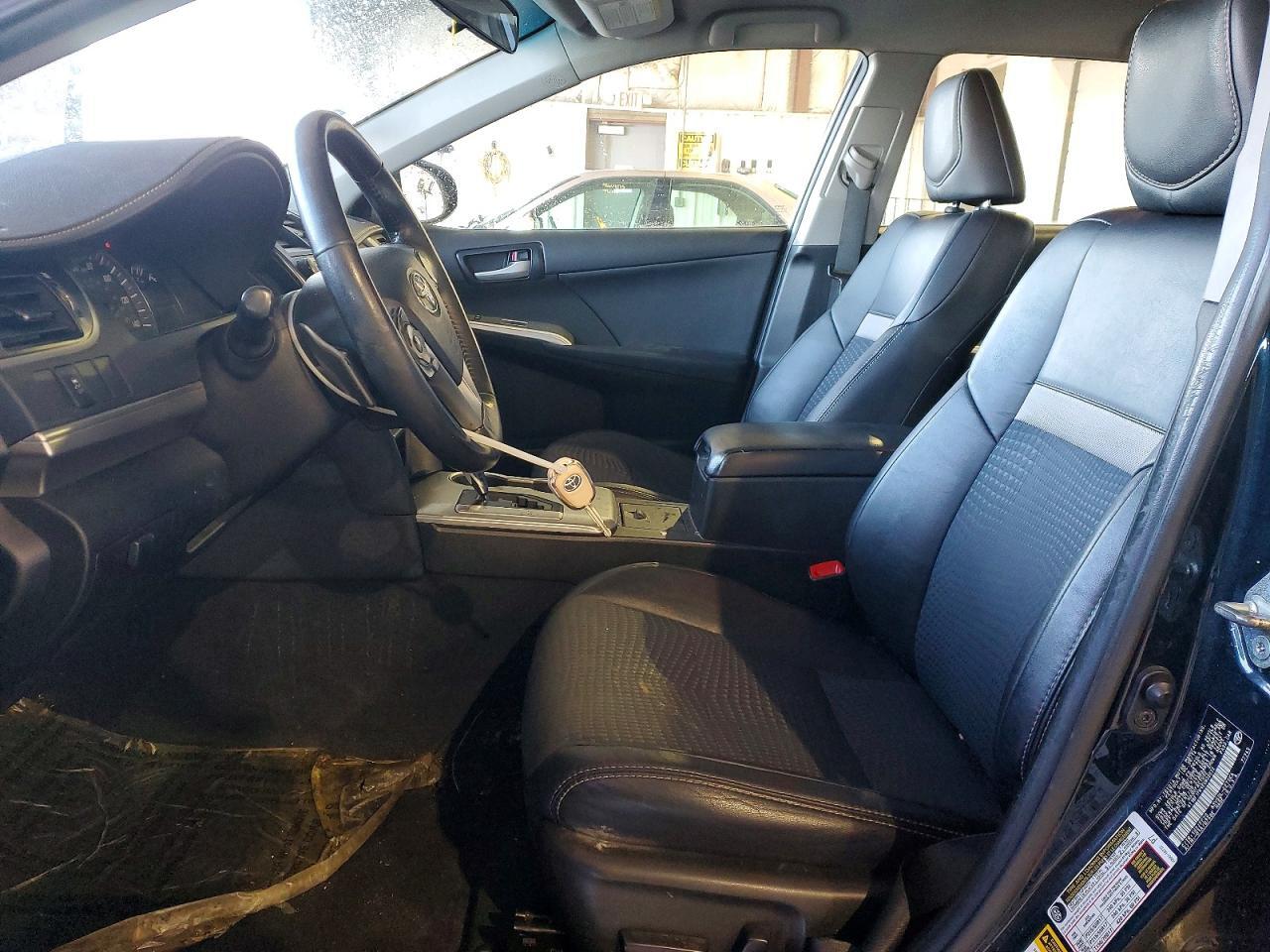 2014 TOYOTA CAMRY SE — Фото 7 из 12