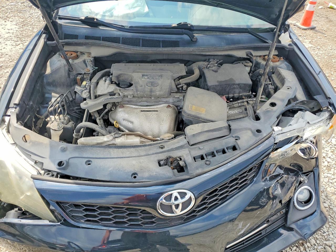 2014 TOYOTA CAMRY SE — Фото 11 из 12