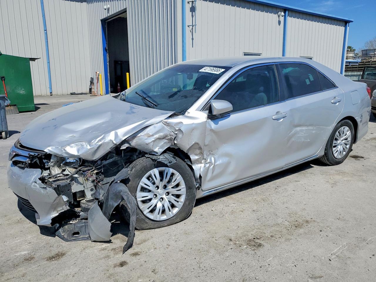 2014 TOYOTA CAMRY LE