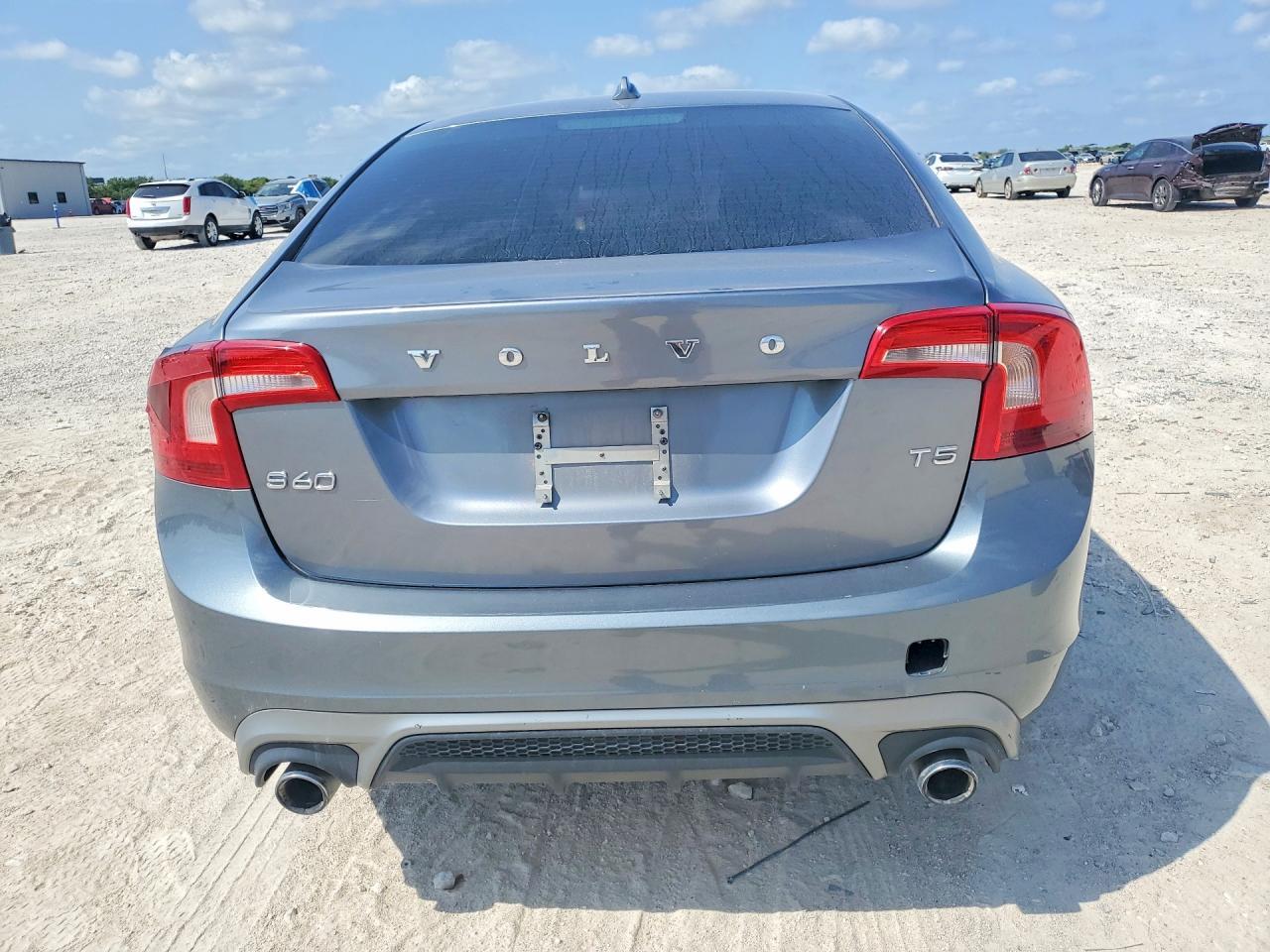 2017 VOLVO S60 T5 — Фото 6 из 12