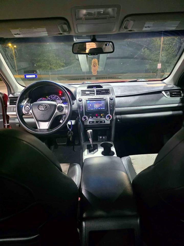 2014 TOYOTA CAMRY SE — Фото 9 из 10