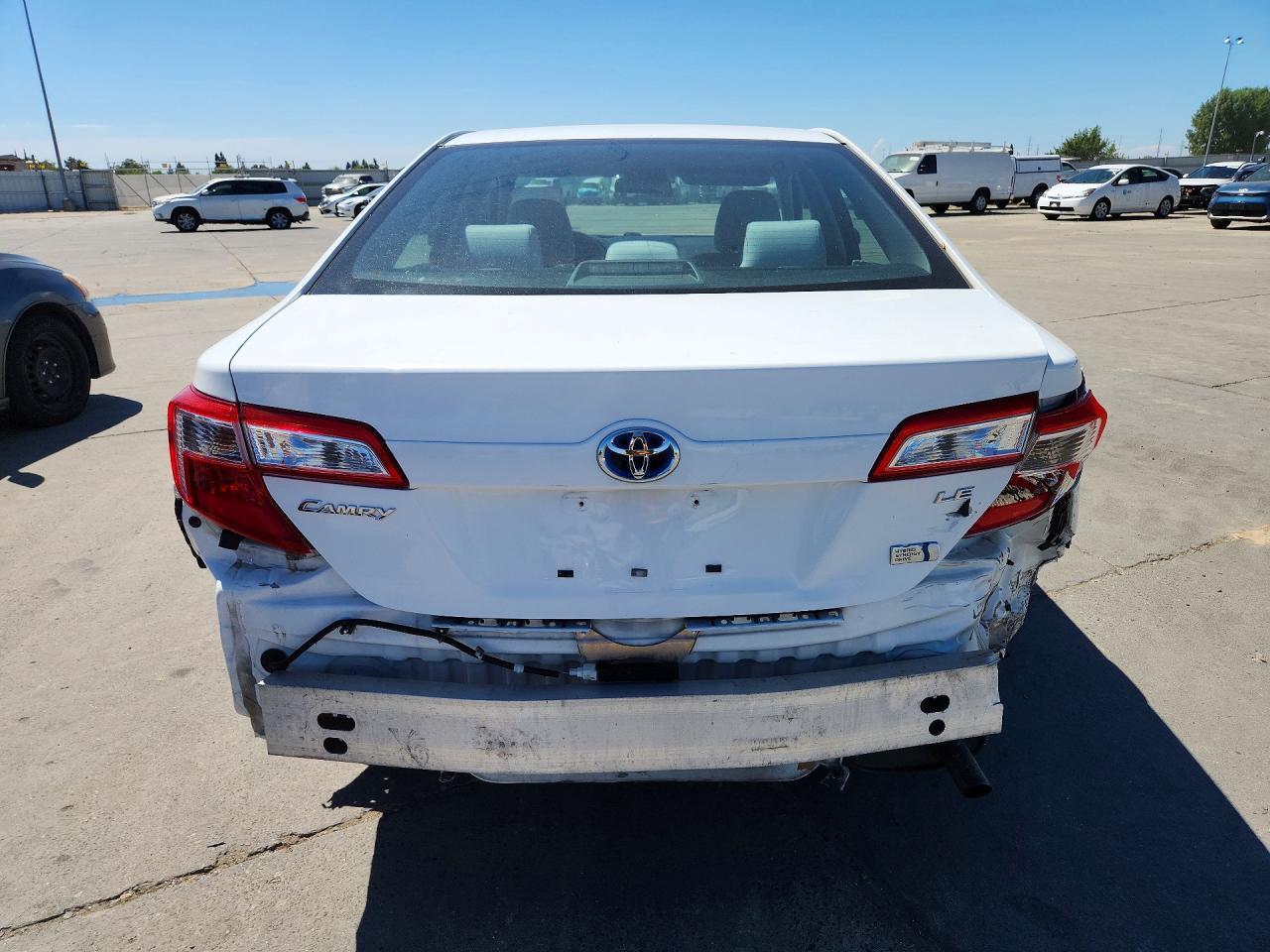 2014 TOYOTA CAMRY HYBRID — Фото 6 из 13